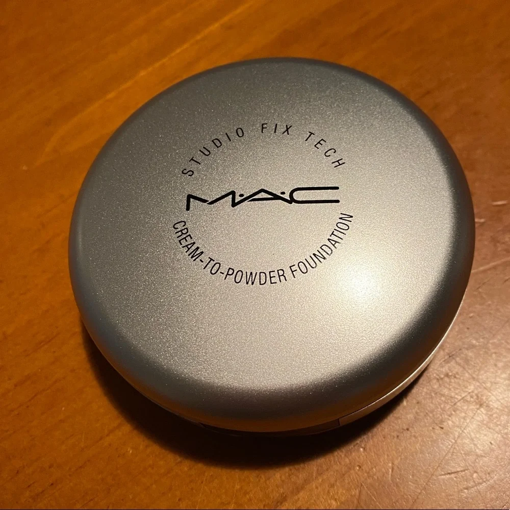 MAC Studio Fix Tech Cream to Powder Foundation